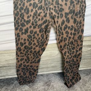 Leopard print skinny jeans
